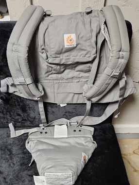 Ergobaby Carrier